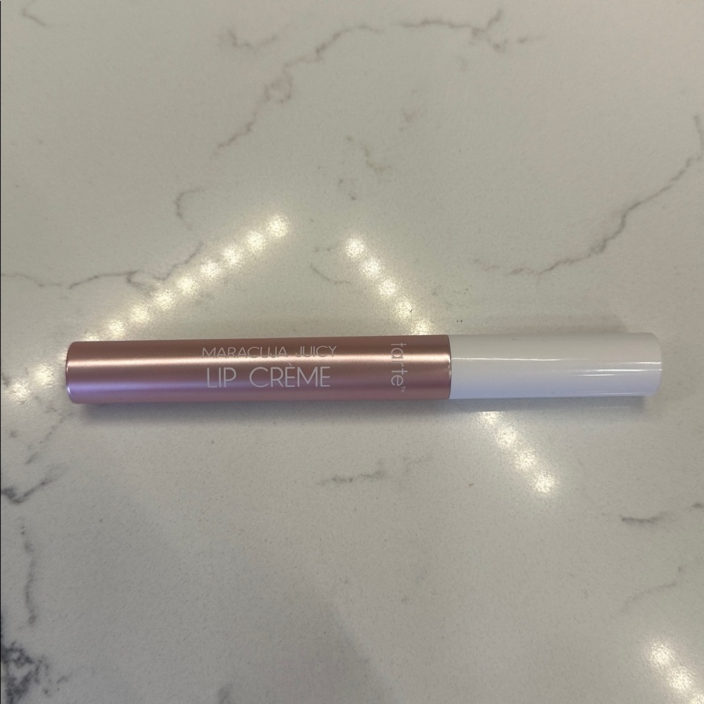 Allure Beauty Box Face and Lips 6 Full Size Products - Picture 2 of 7